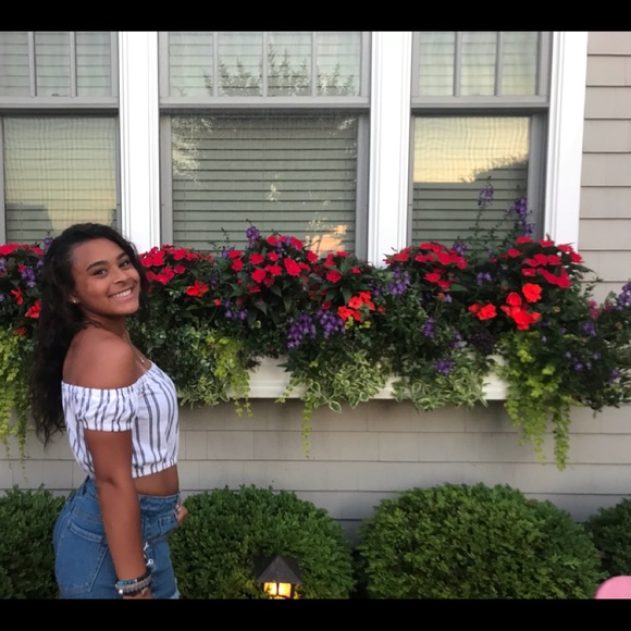 Meet your Posher, Jennifer - Picture 1 of 1